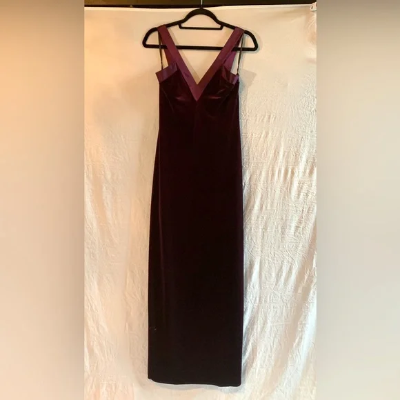 Vintage - David Meister Velvet Burgundy Formal Dress. Size 8 - Picture 6 of 7